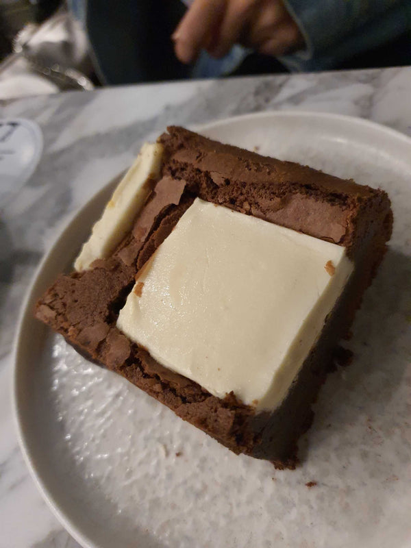 Beyaz Çikolatalı Brownie