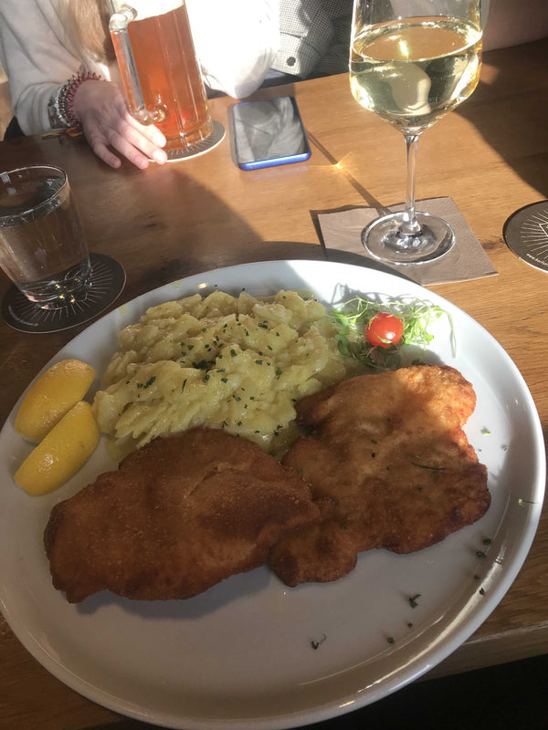 Schnitzel mit Kartoffelsalat