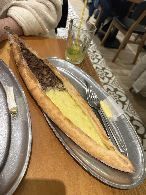 Kavurmalı & Peynirli Pide