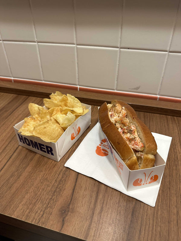 Lobster Roll with Connecticut Sauce