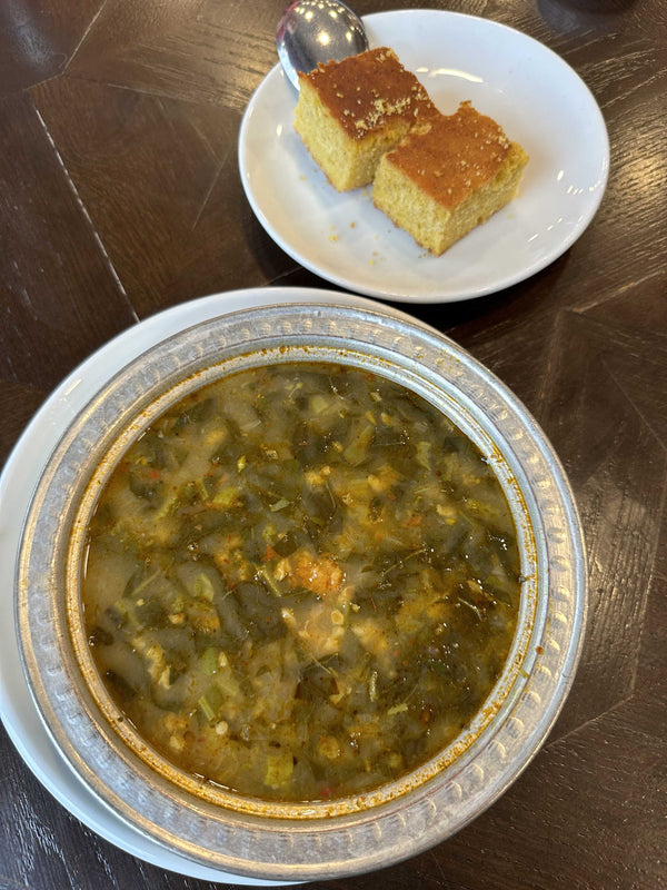 Karalahana Çorbası & Mısır Ekmeği