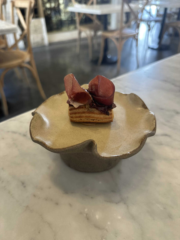 Umami Eclair
