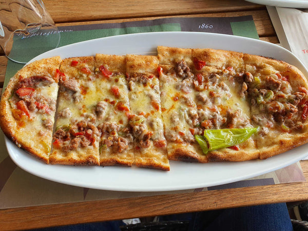 Kuşbaşı Kaşarlı Pide