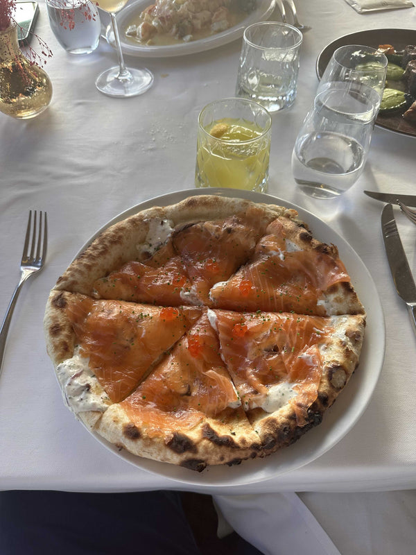 Füme Somonlu Pizza