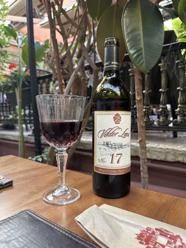 Viktor Levi No.17 Dry Red